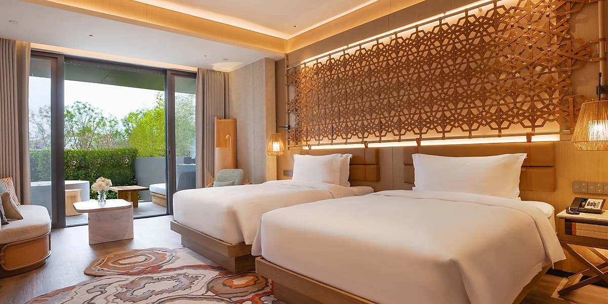 Deluxe Room, 1 King + 1 Bunk Bed, Private Heated Pool, Expo Park View