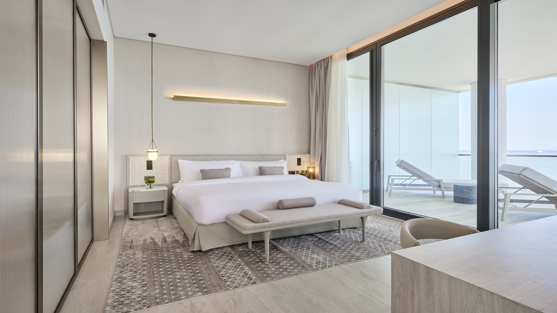 1 Bedroom Suite With Balcony
