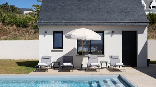 Chambre Double — Vue sur Piscine