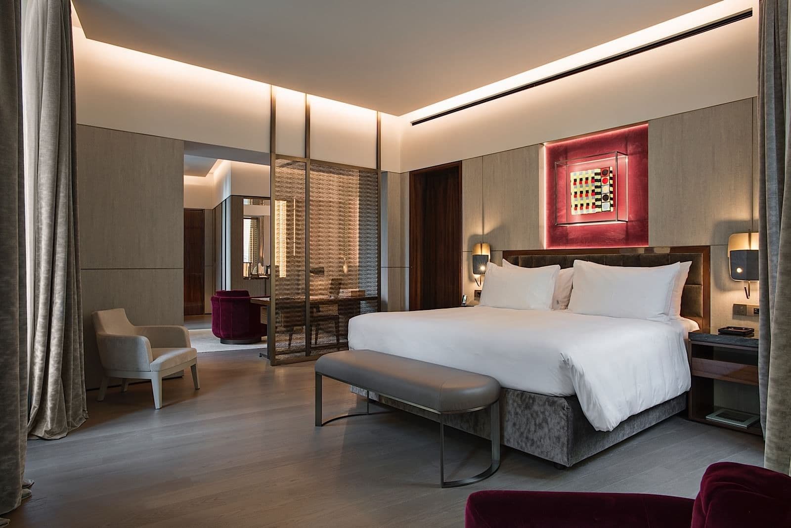 Corner Suite 7