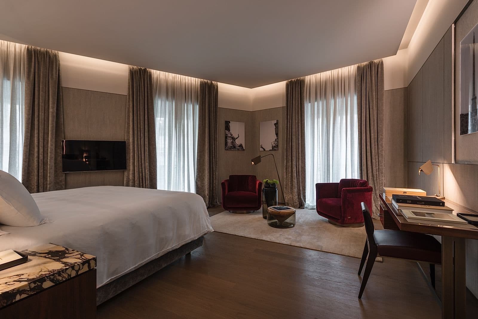 Deluxe Suite 5