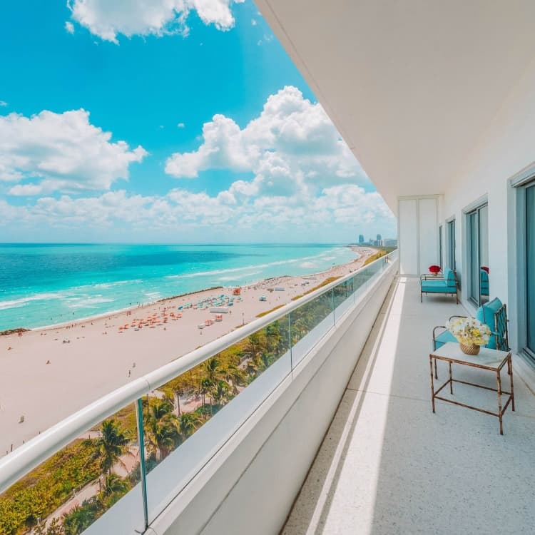 Bay View Queen Junior Suite