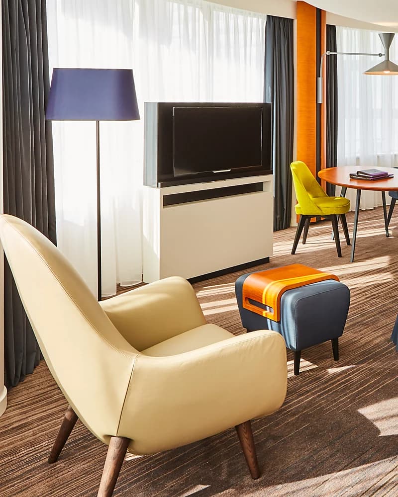Junior Suite, 1 King Bed, Large Working Space