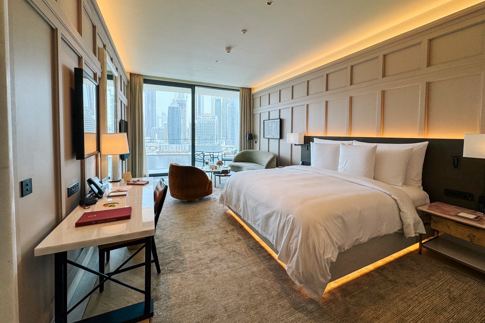 Horizon Room