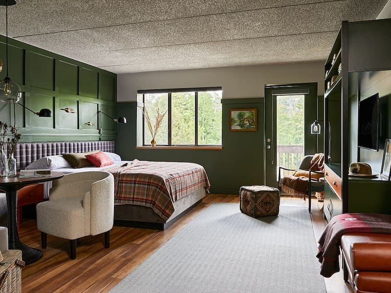 Bluebird Hunter Lodge