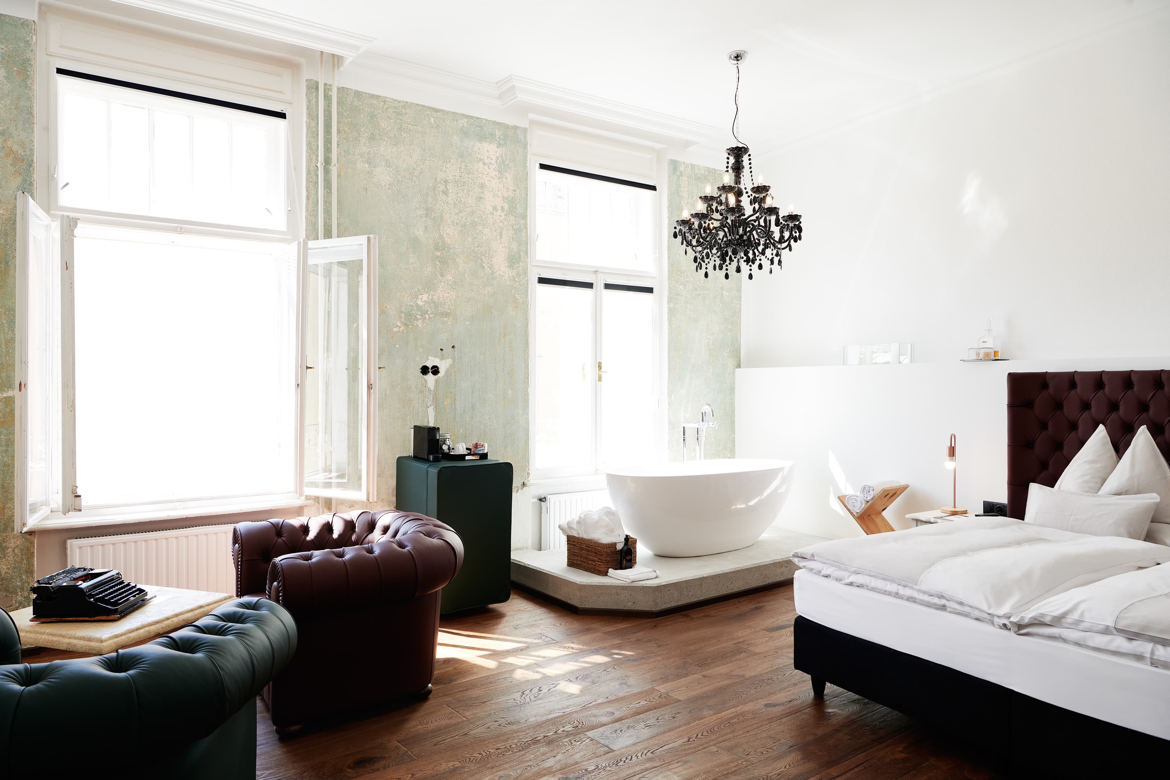 Royal Oak Suite