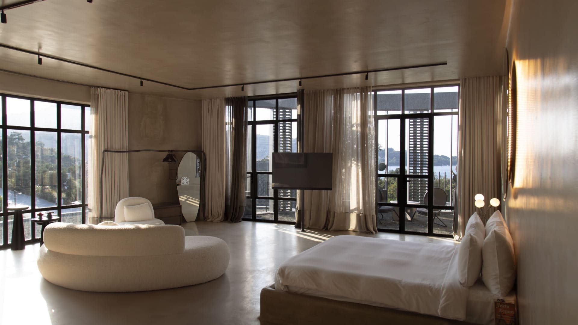 Paradise Suite