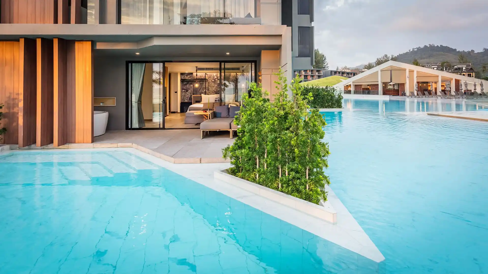Deluxe Seaview