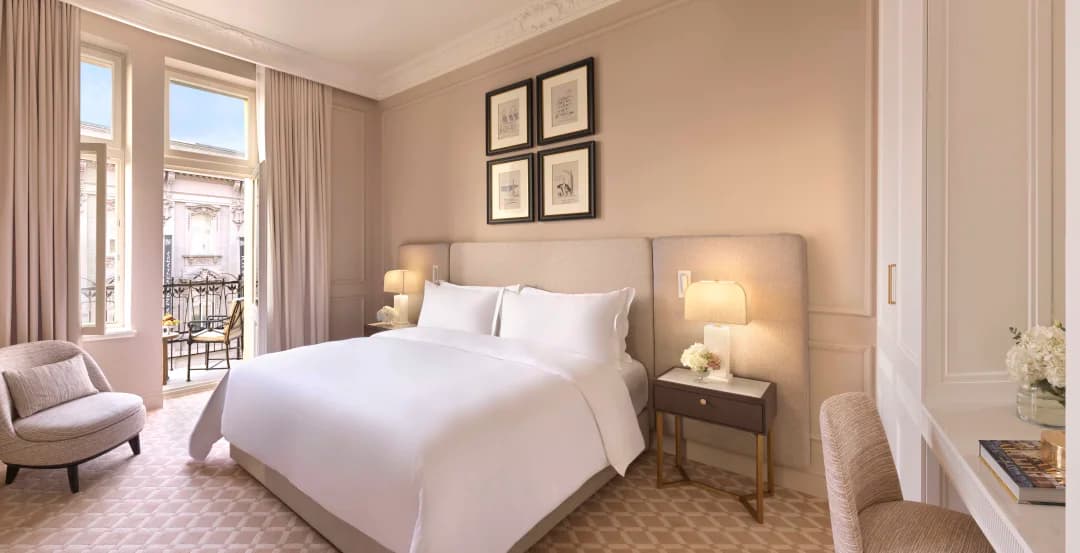 Deluxe Suite