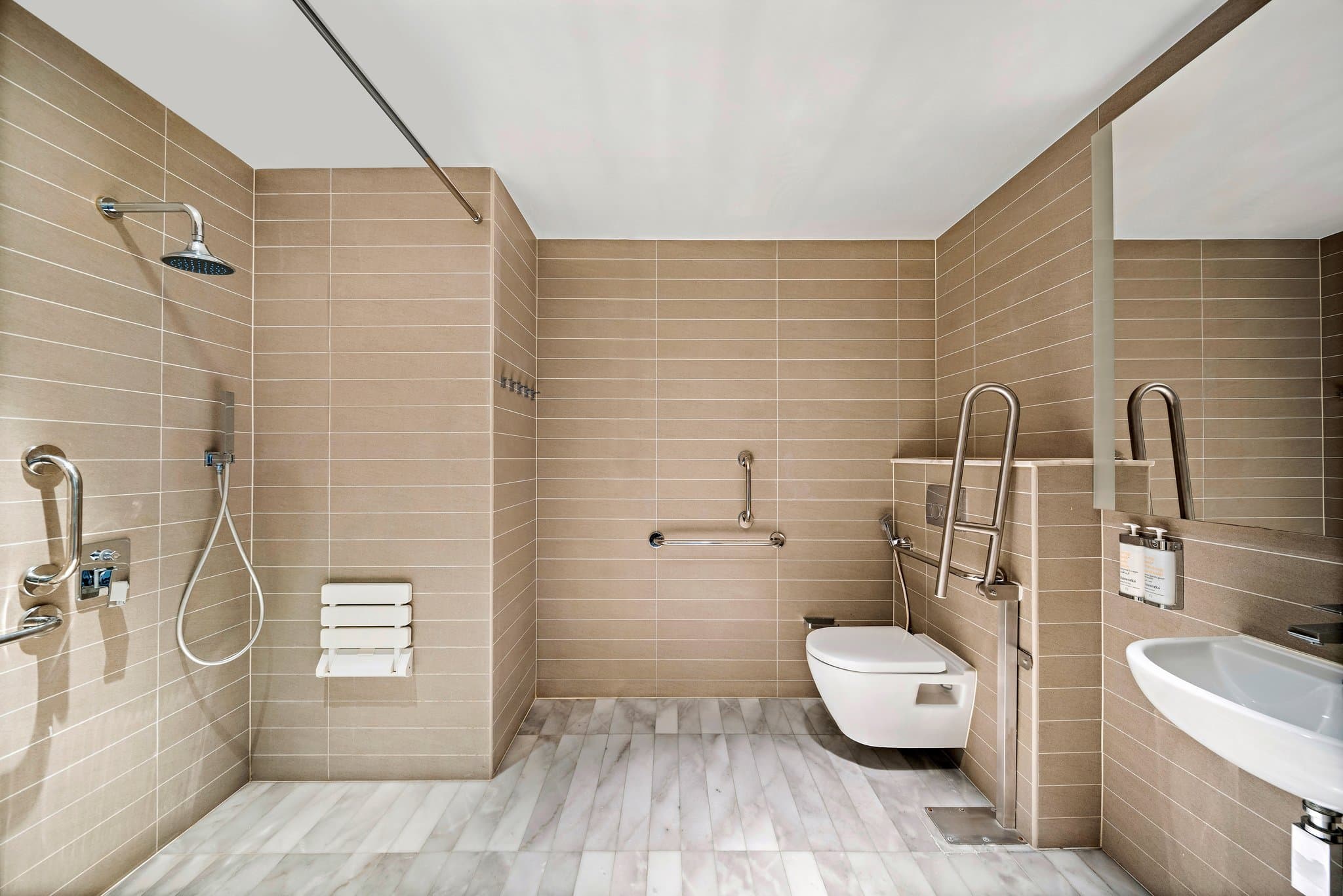 Deluxe Room – Quad
