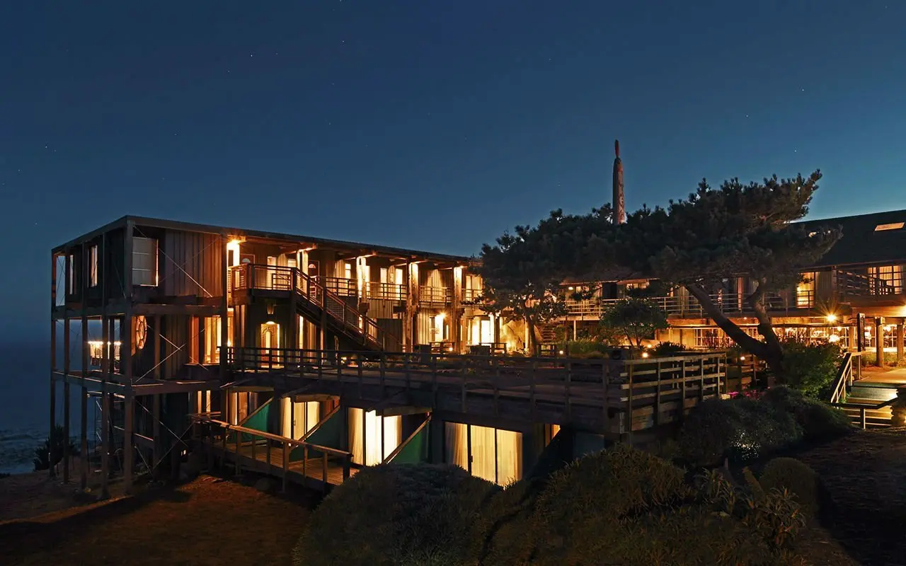 Timber Cove Resort