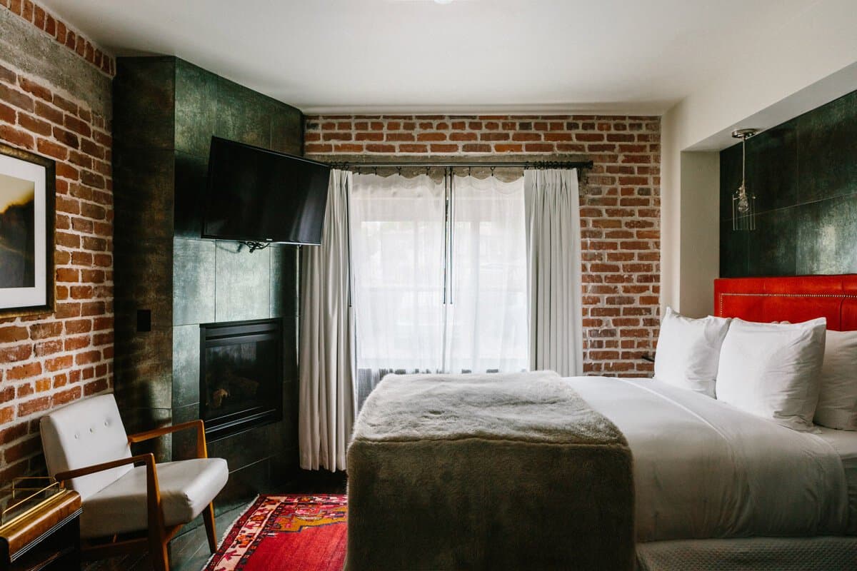 Cozy Queen Room