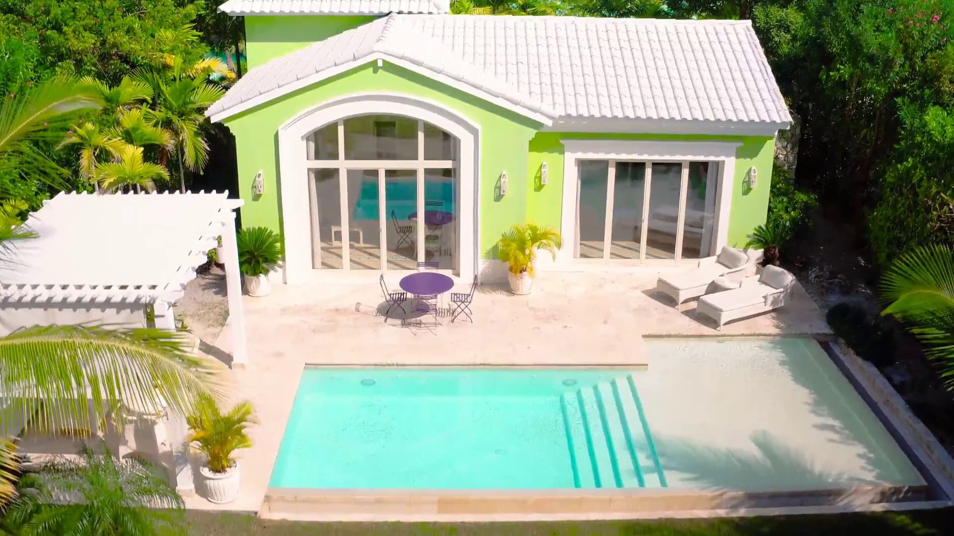 Luxury Pool Family Suite