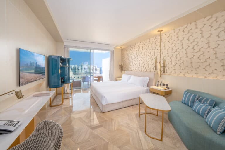 2 BED | Penthouse w/ Pool