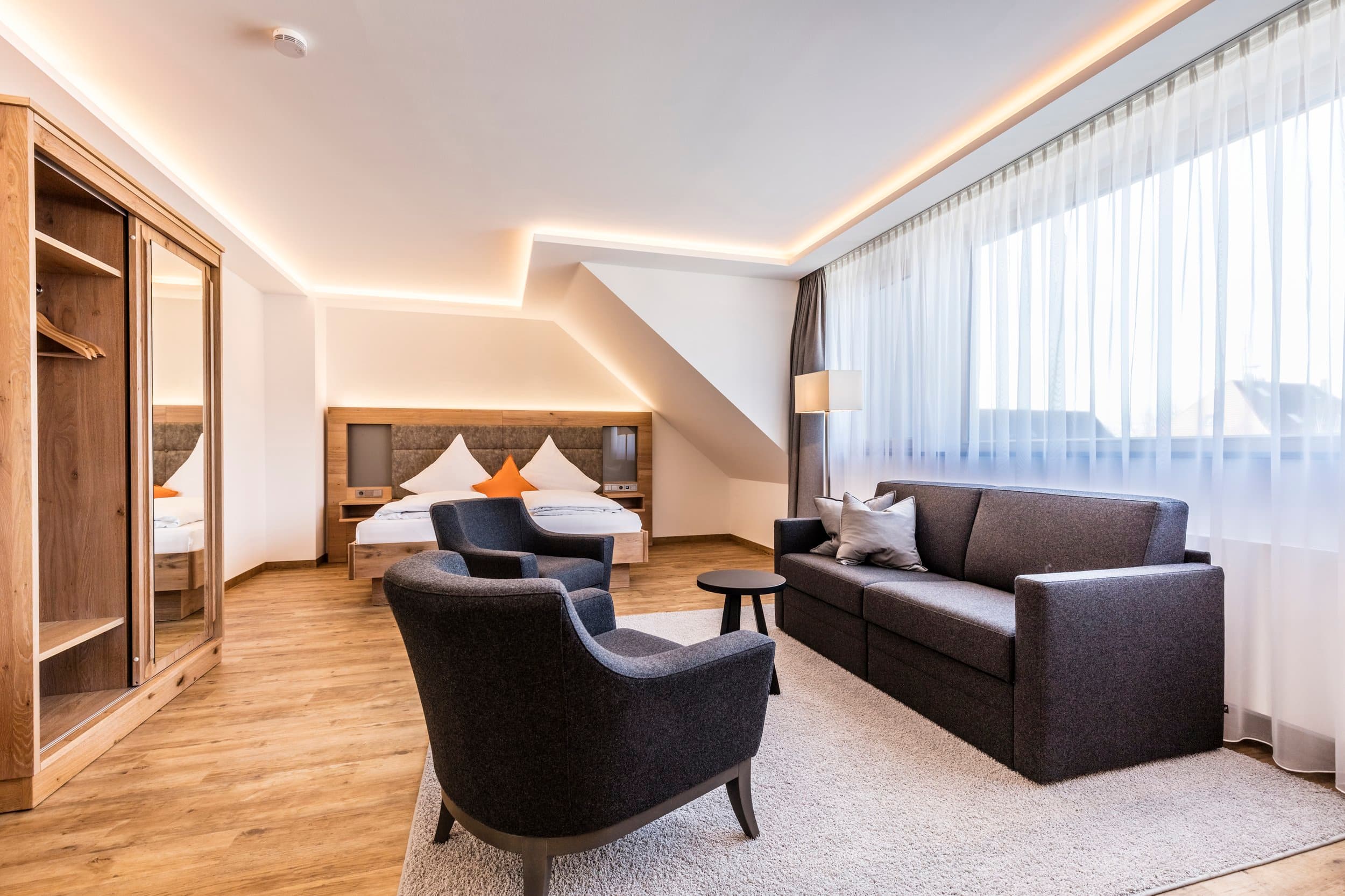 Einzelzimmer mit 1,4m Bett