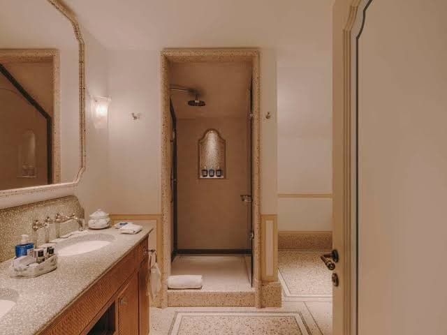 La Dolce Vita Suite