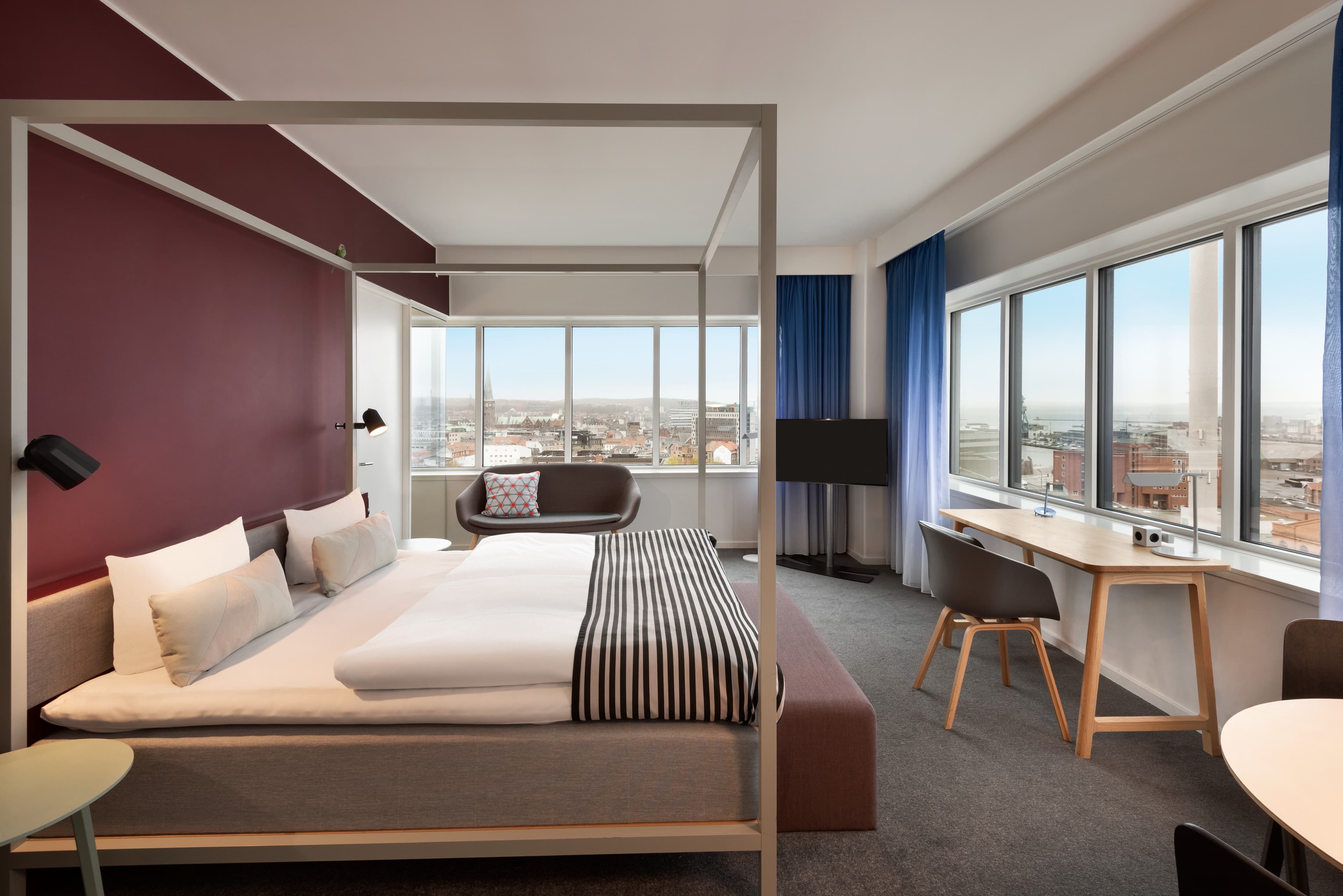 Standard Corner Room
