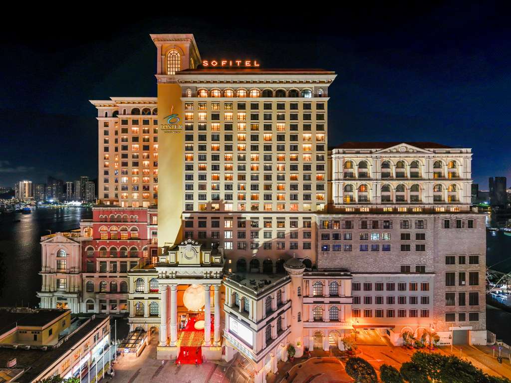 Luxury King Room – Club Millésime, River View