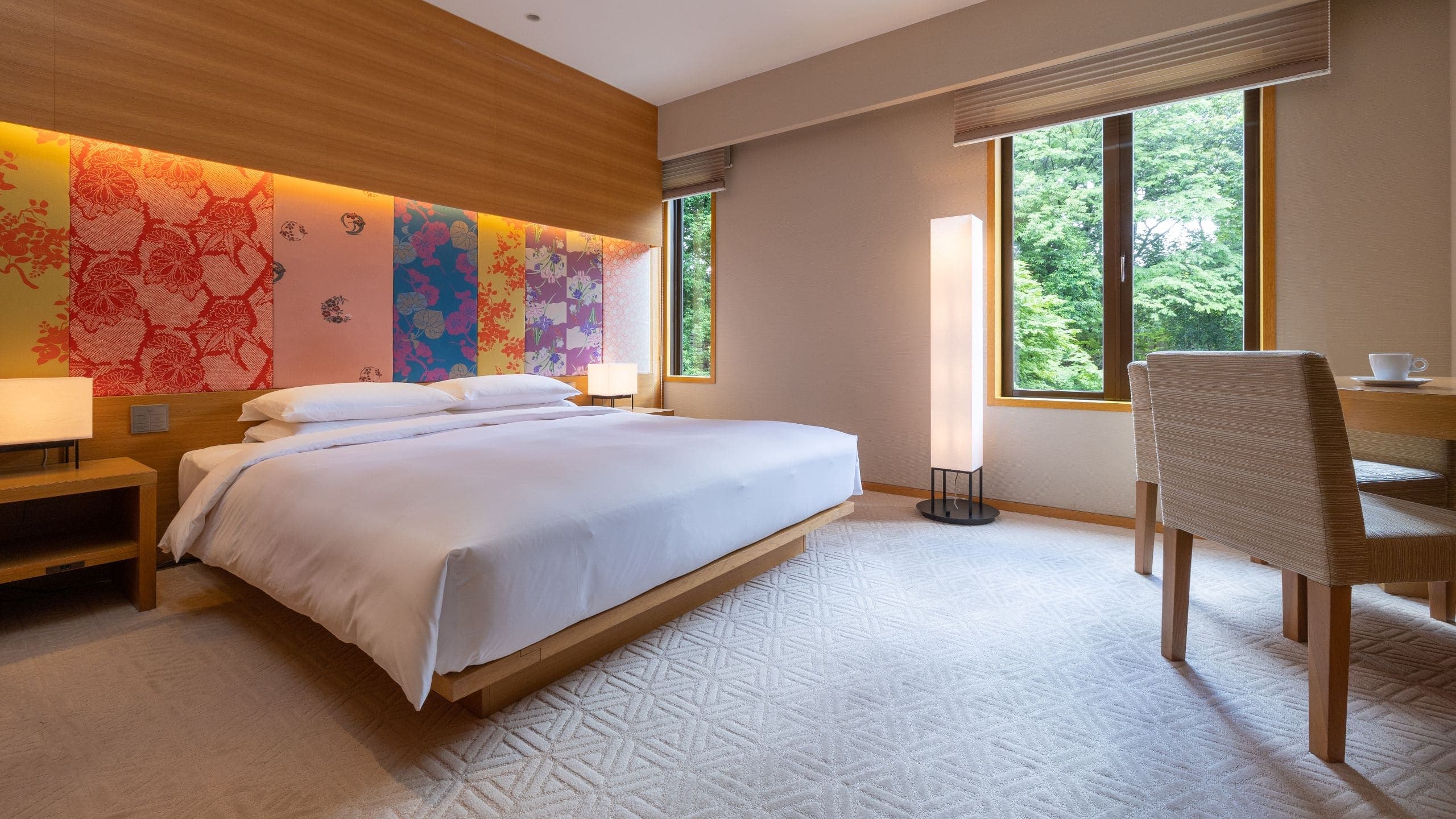 1 King Bed