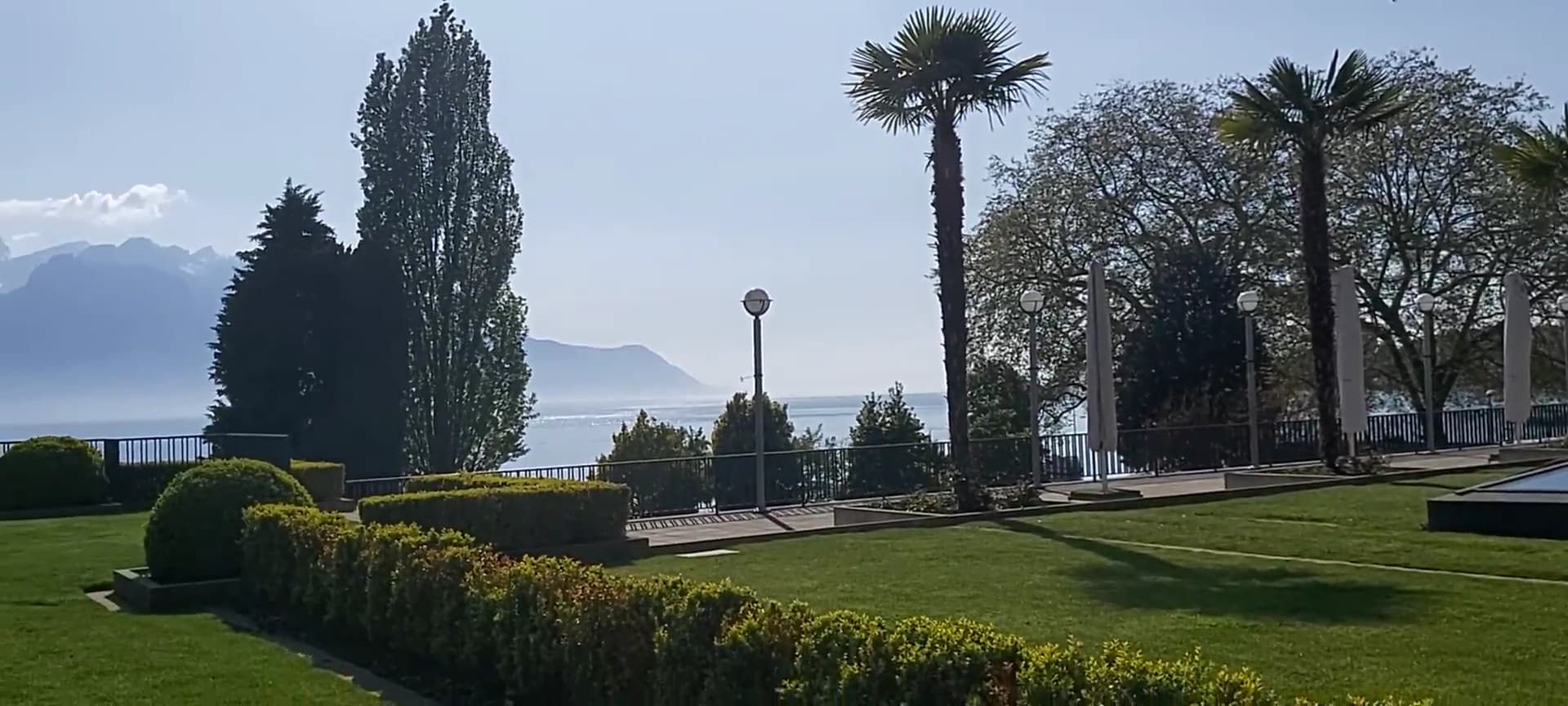 Deluxe Lake View King