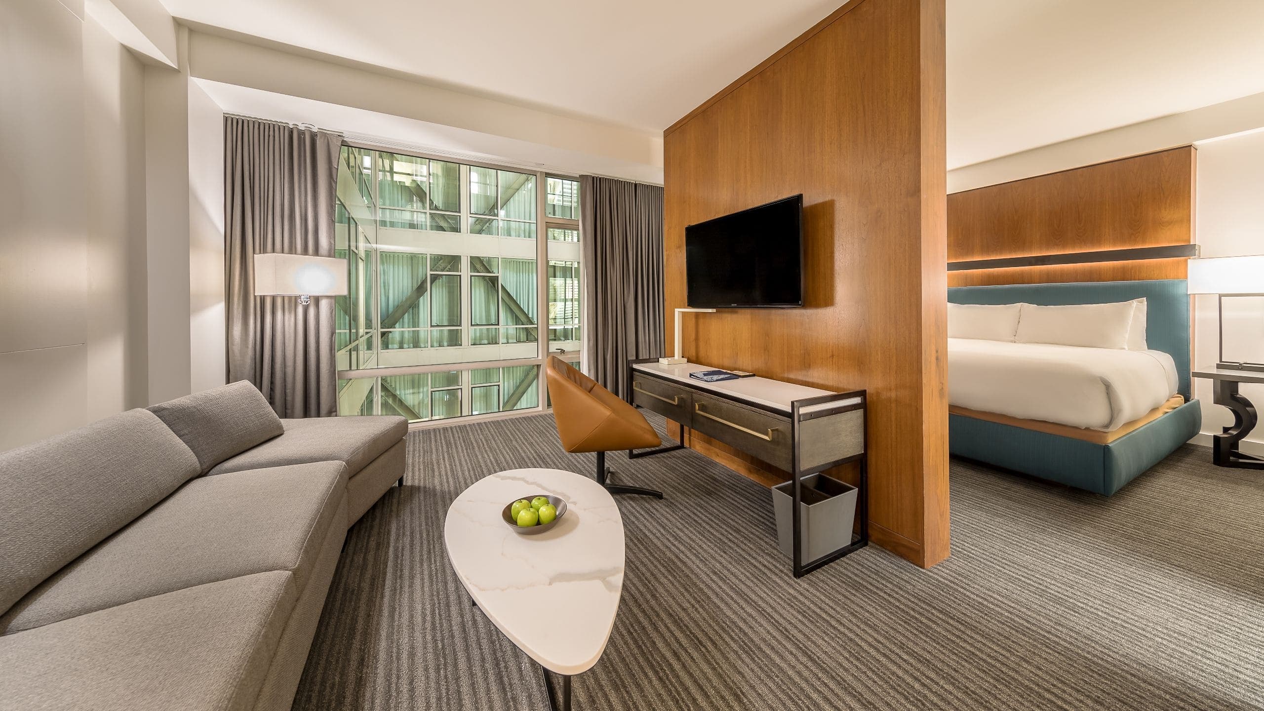 1 King Bed Deluxe