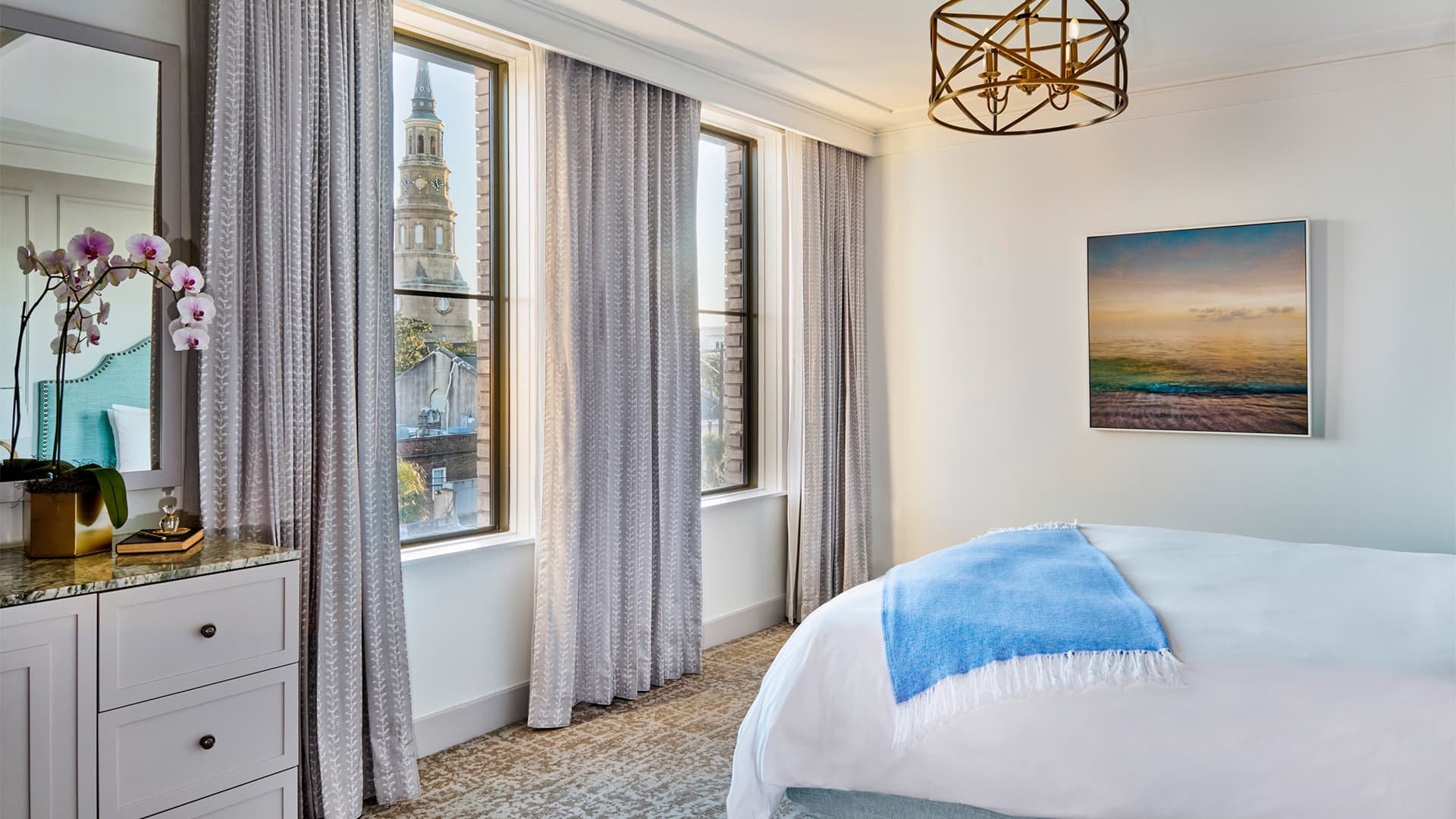 Corner King Room