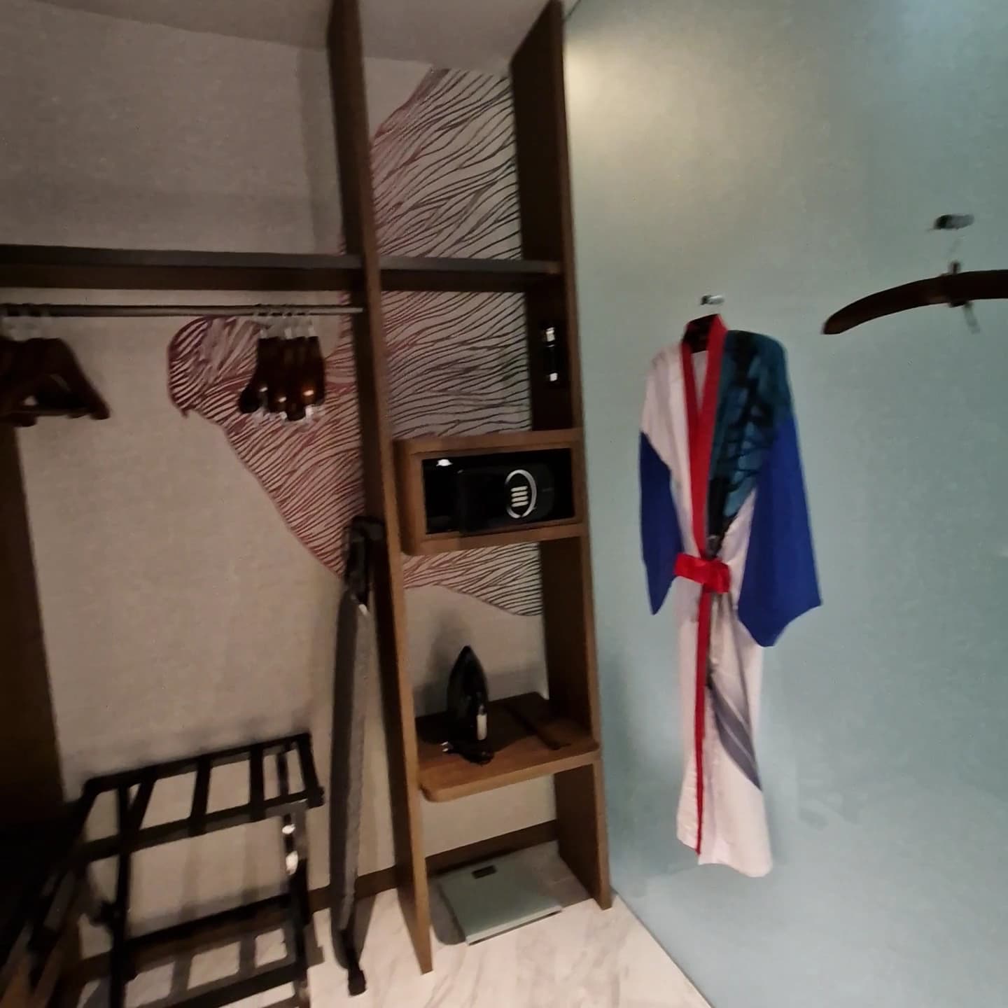 Essential Room