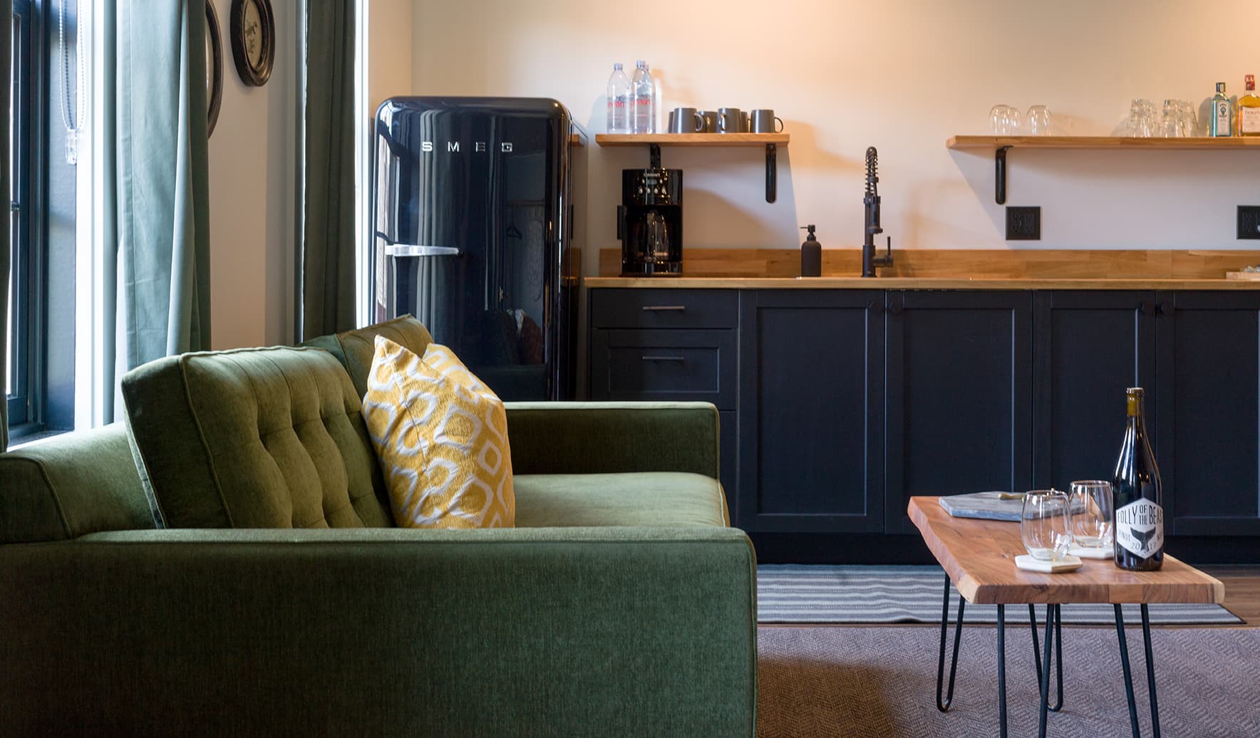 Deluxe King Studio Apartment