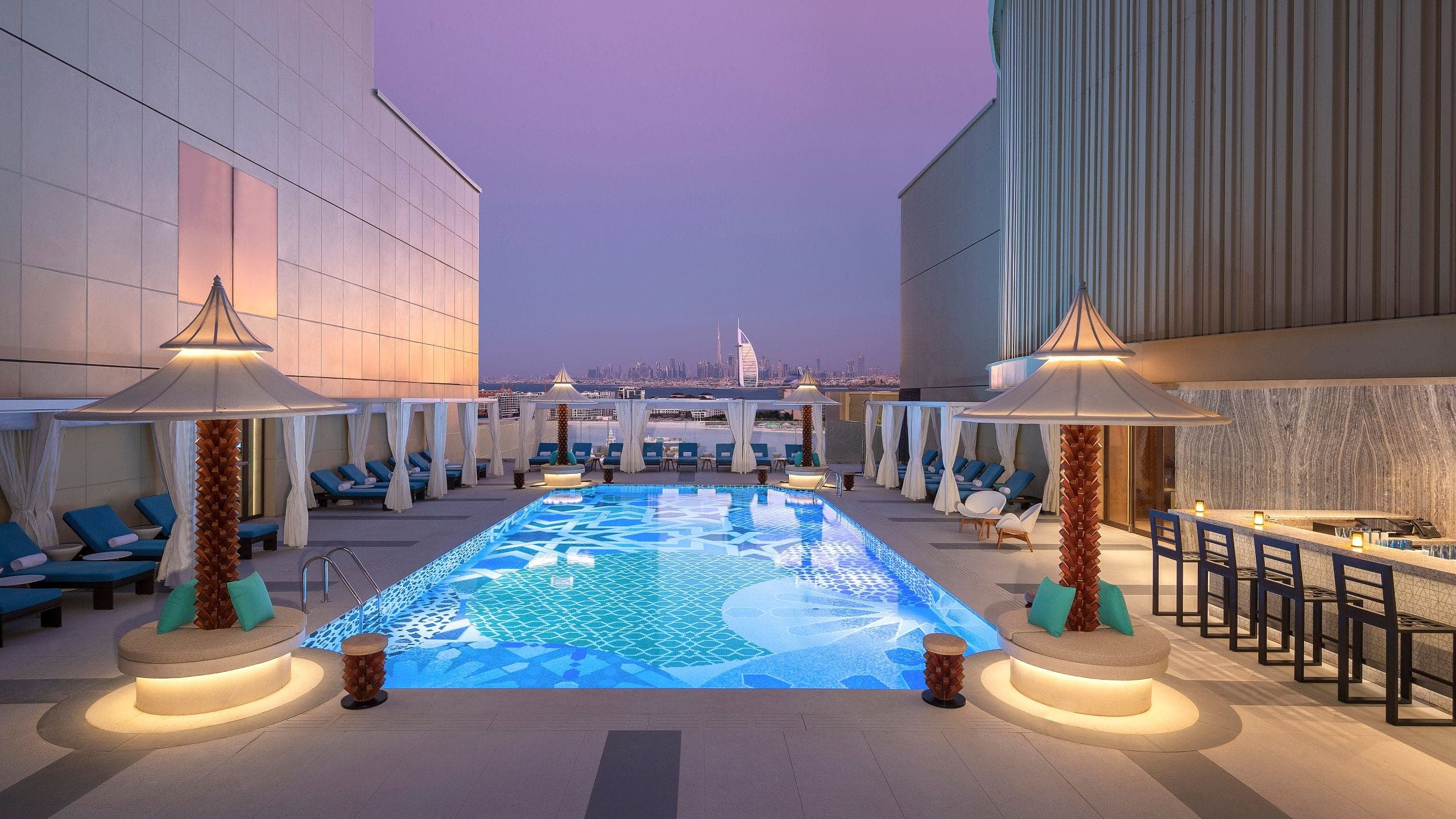 1 King Bed Sea View