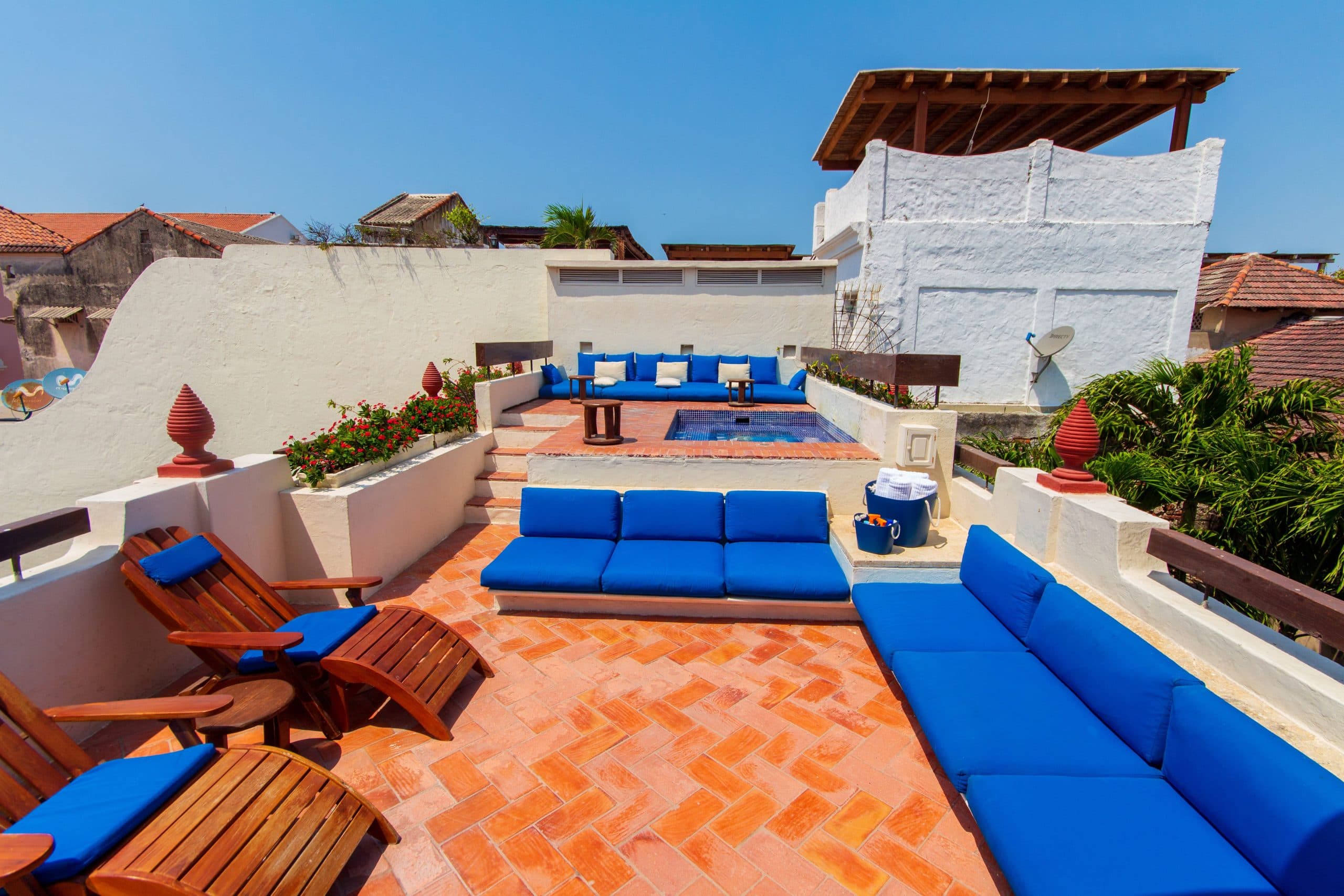 Special Suite – King Bed + Sofa Bed