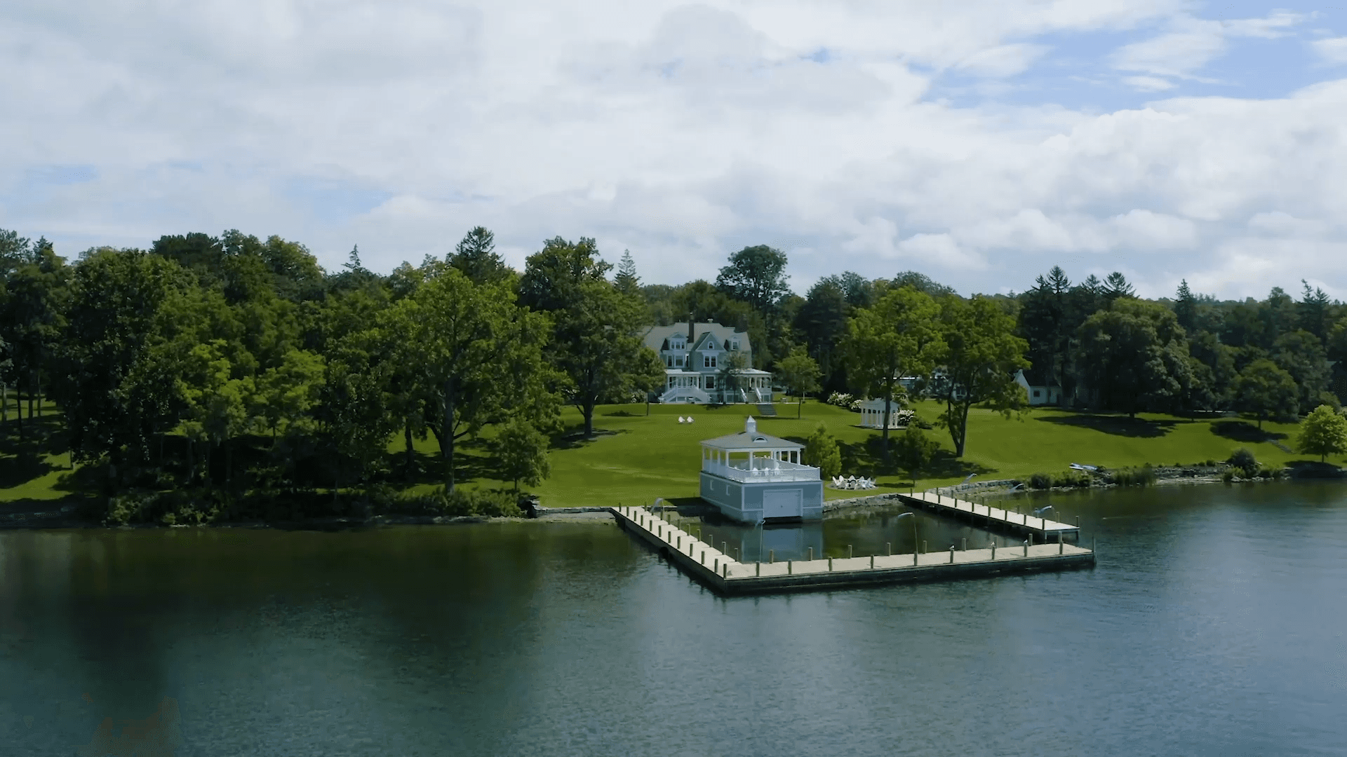 Inns of Aurora