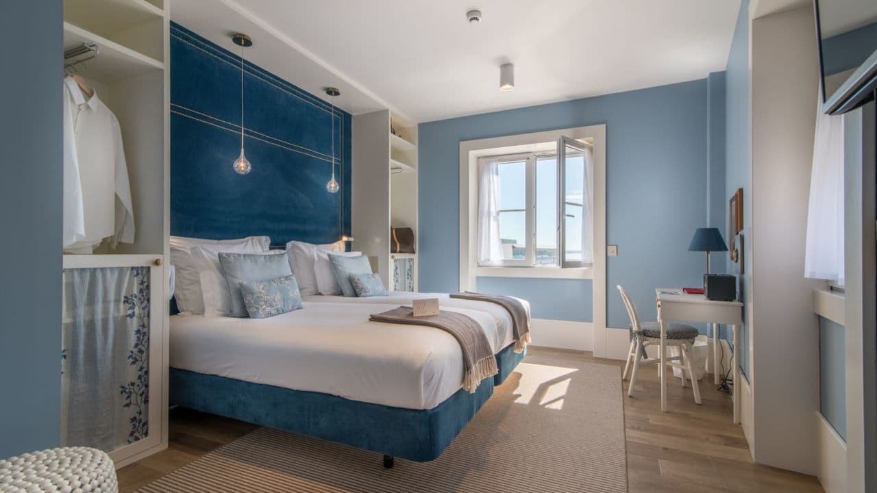 Classic Room – City View