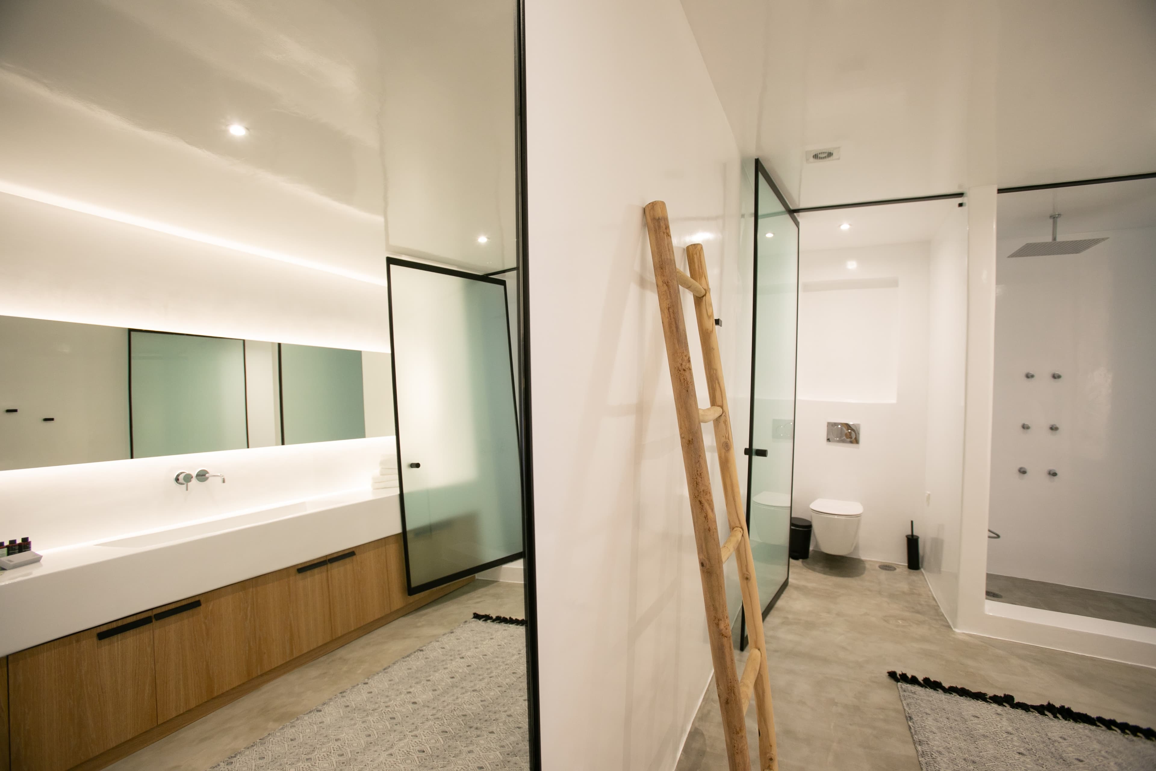 Georgios Suite