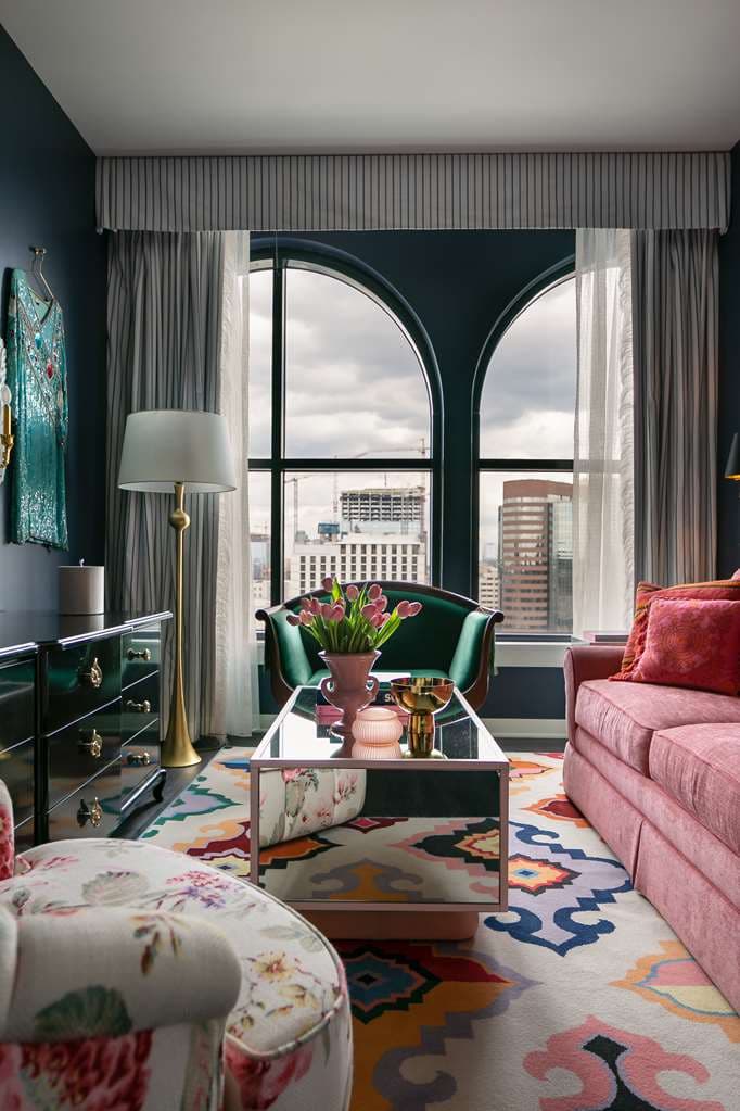 Graduate King Suite