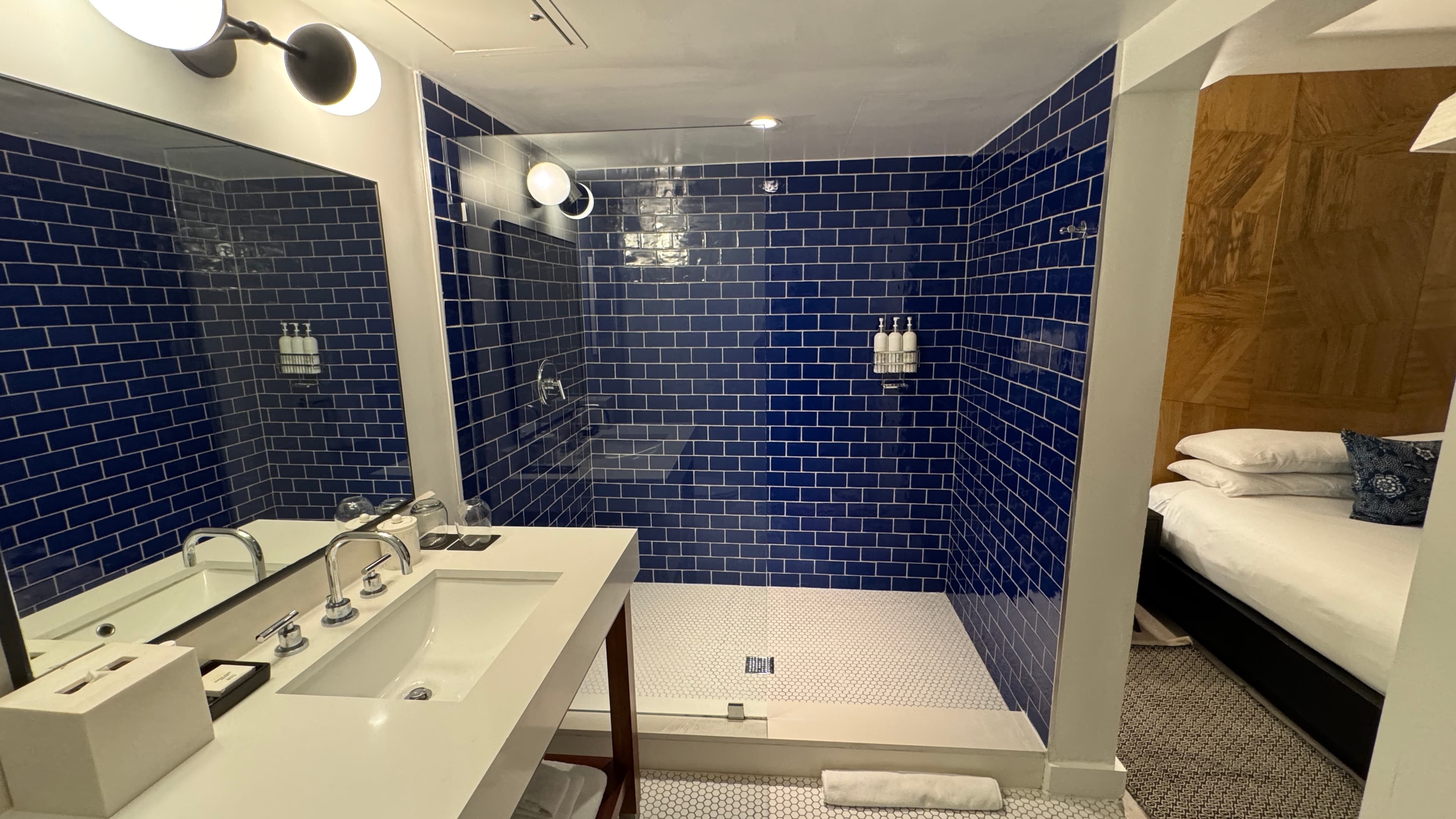 Prestige Corner Room