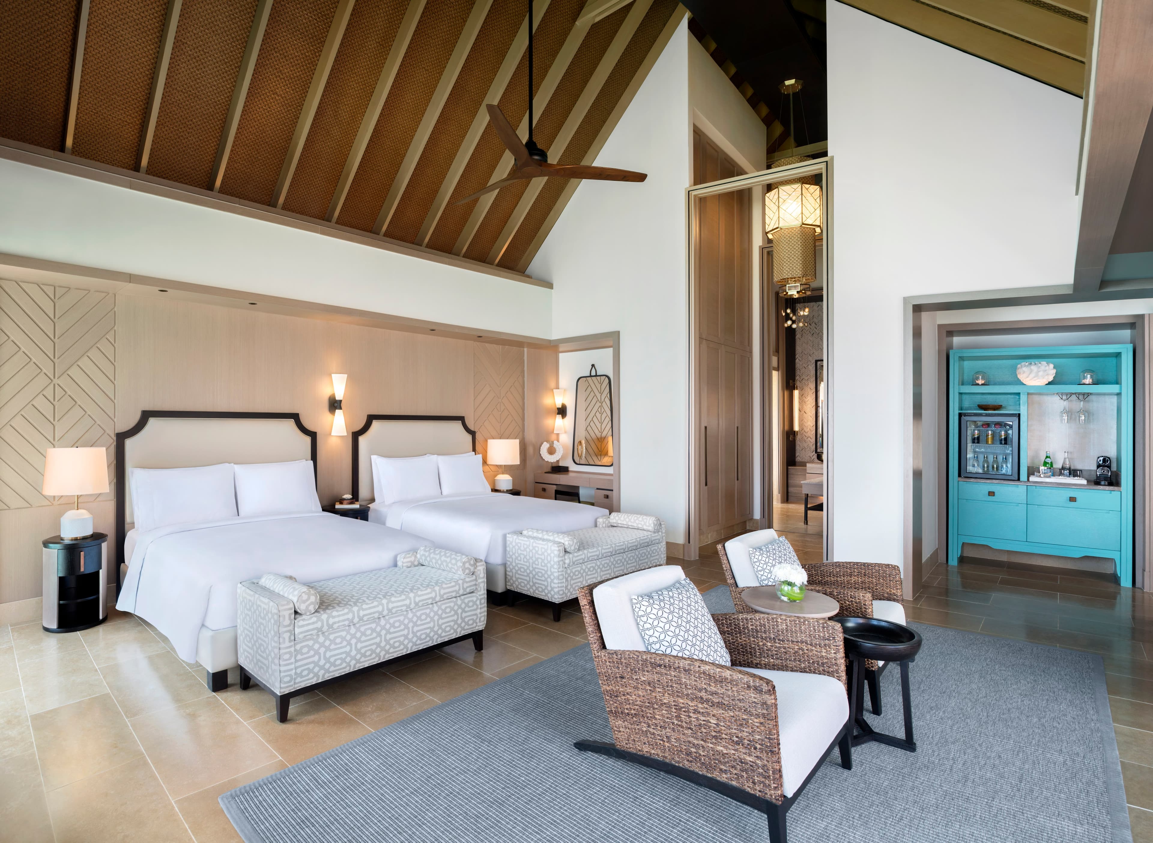 King Grand Reef Villa with Pool