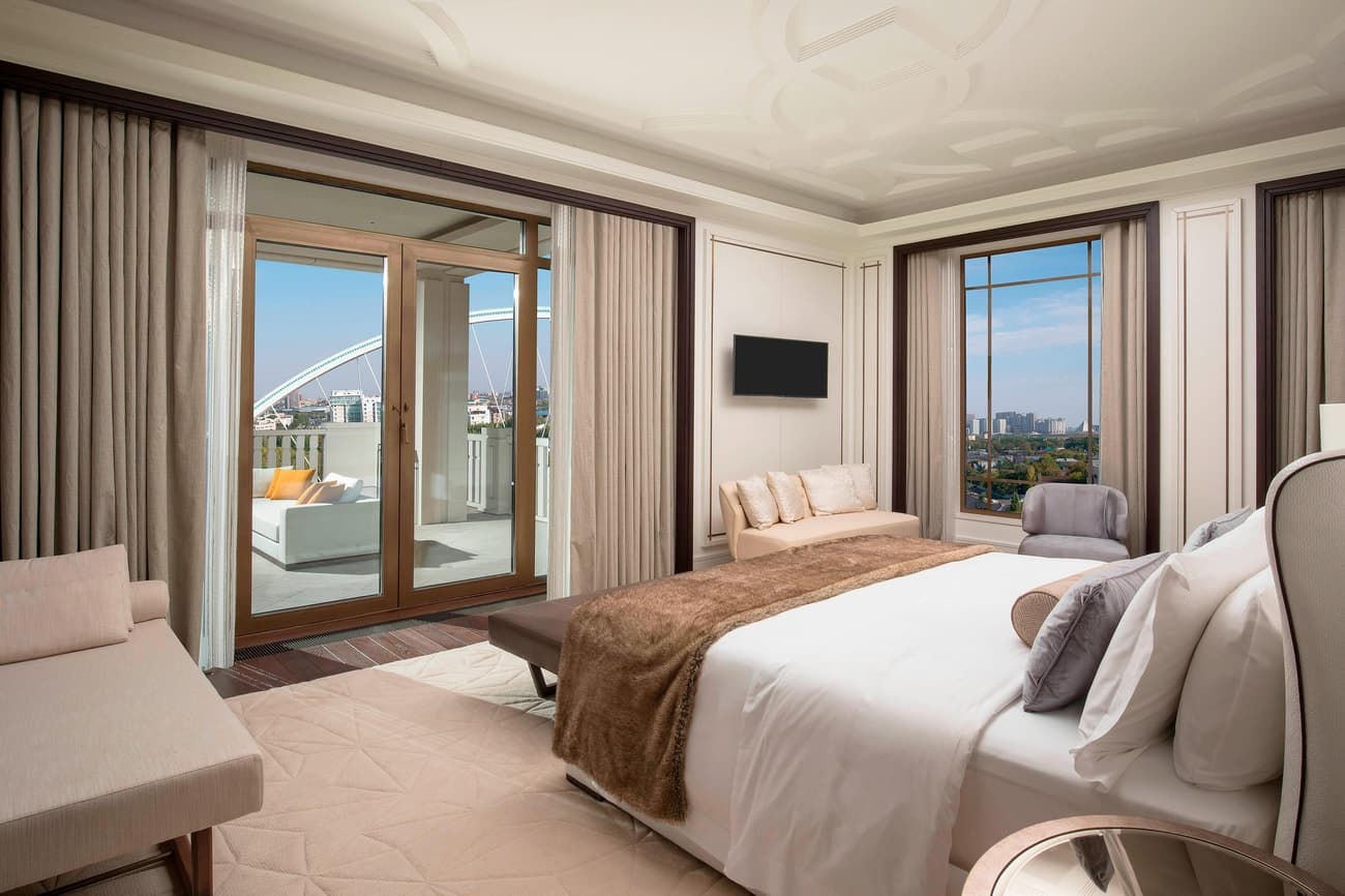 Grand Deluxe Room