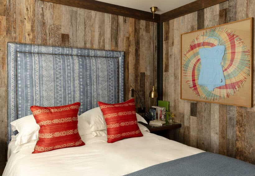 Snug Cabin