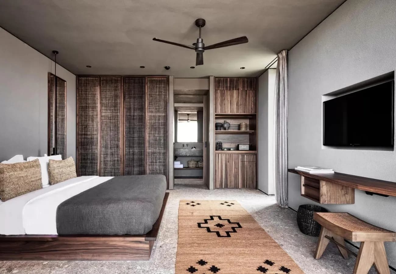 Tropical Open Plan Suite