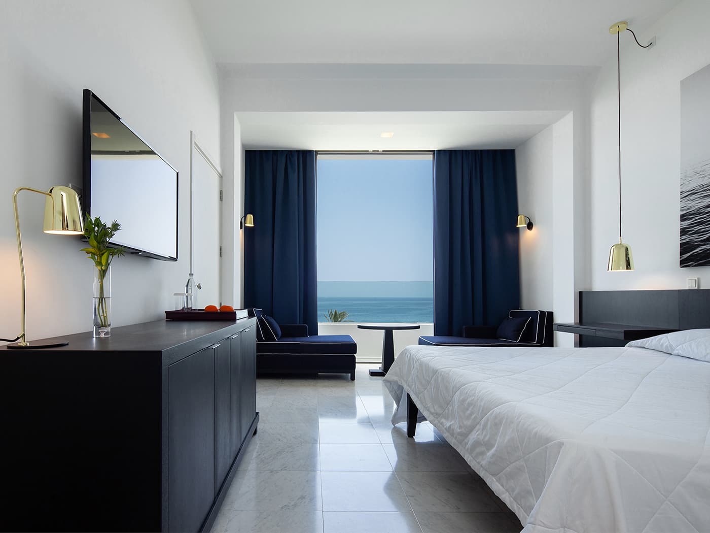 Deluxe One Bedroom Sea View Suite