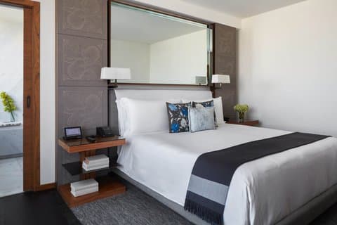 Deluxe Room & Grand Deluxe Executive Room