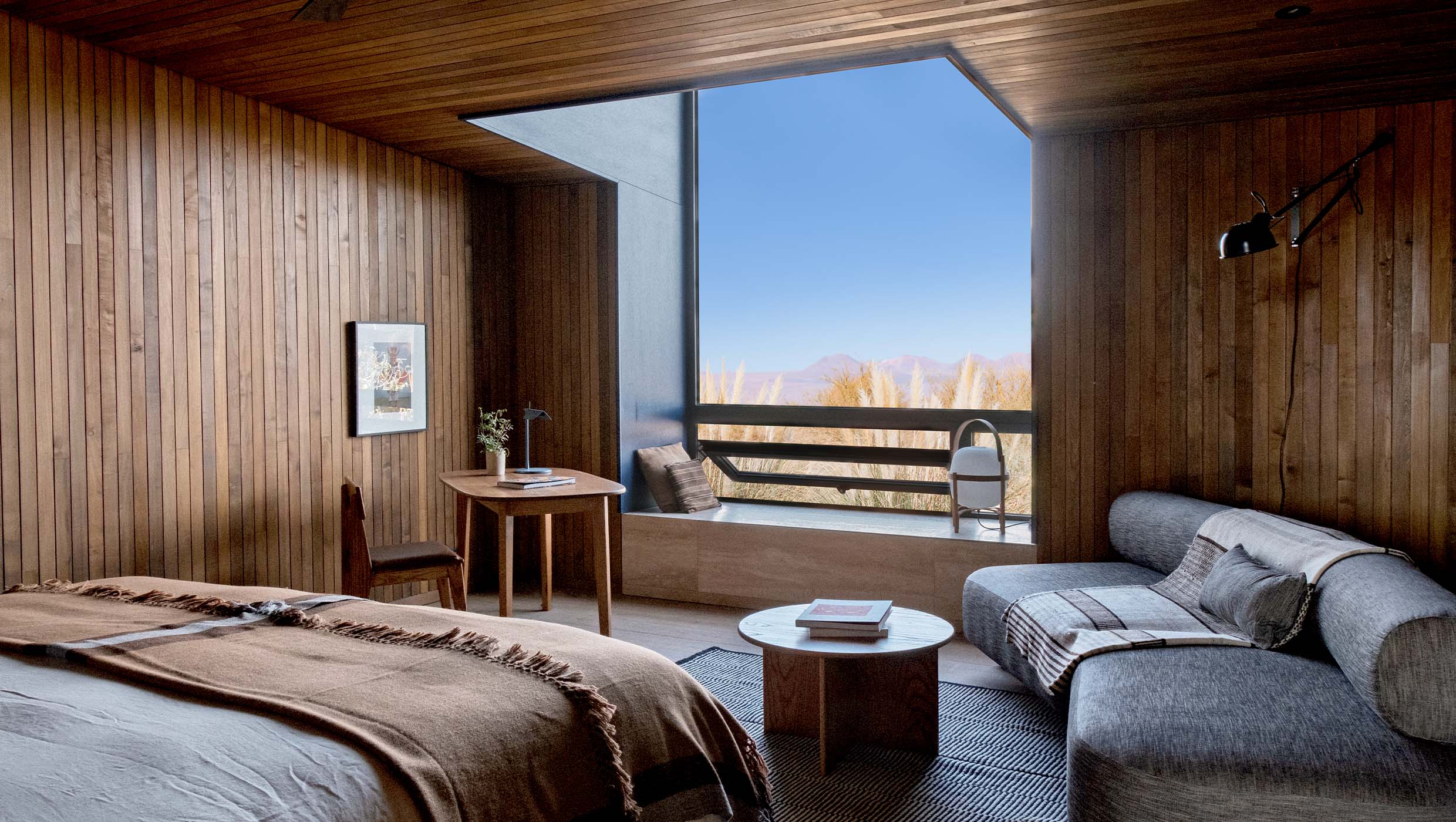 Poniente Room