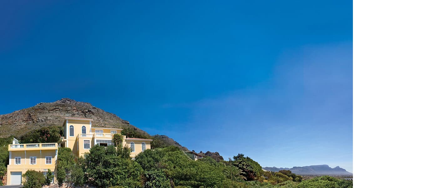 Colona Castle Manor House