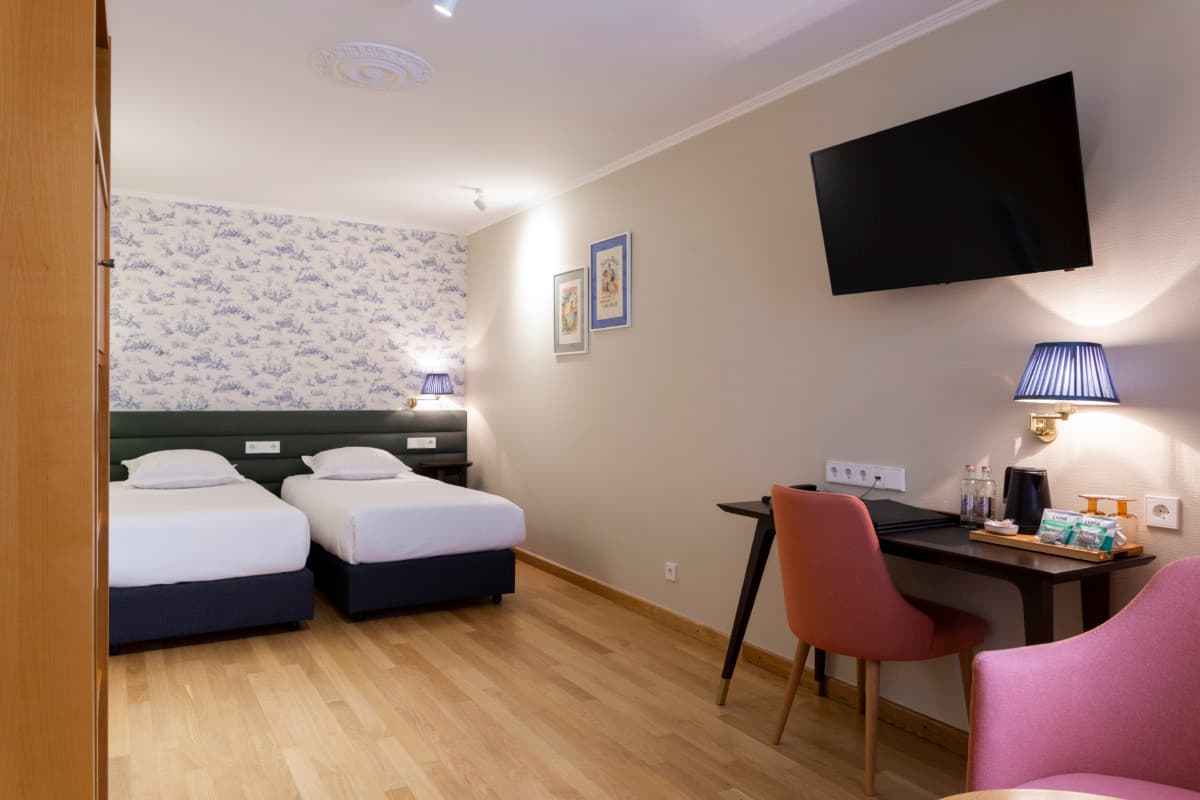 Superior Twin Room – Reduced Mobility