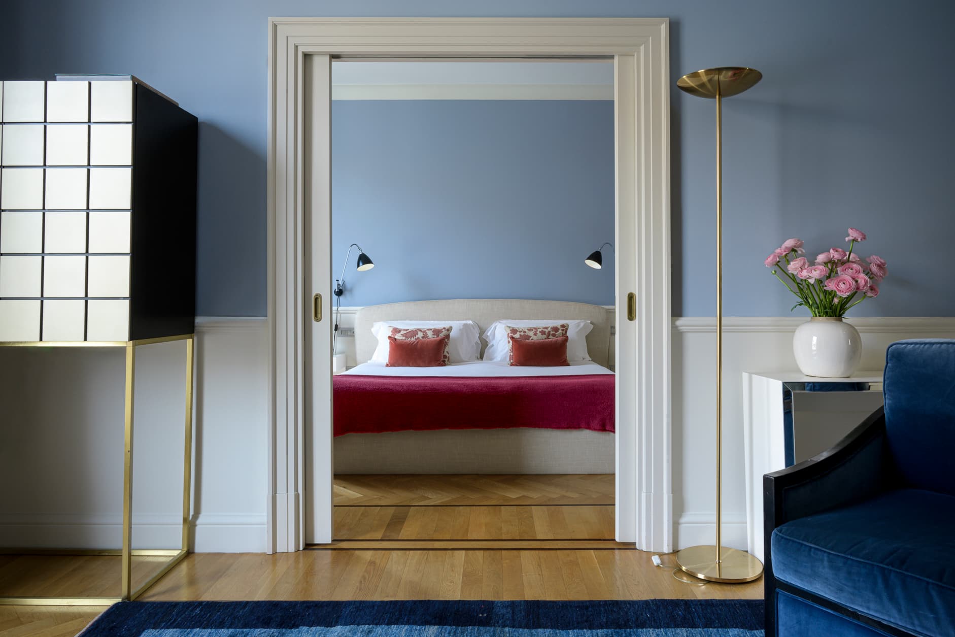 Master Grey Room