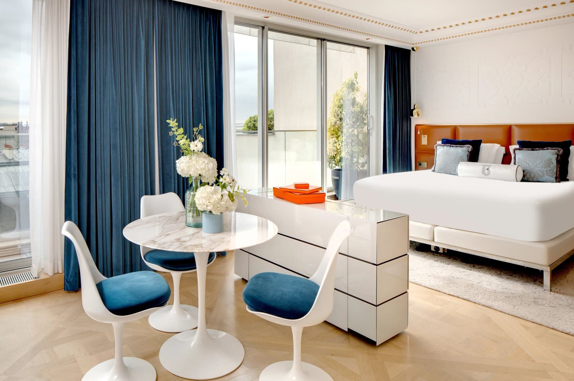 Prestige Eiffel Suite