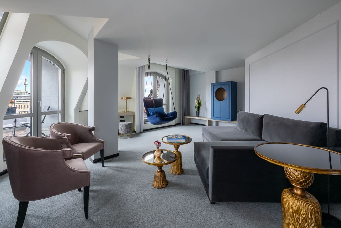 Luc King Room