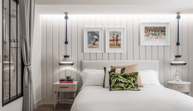 2 Queen Beds Guestroom