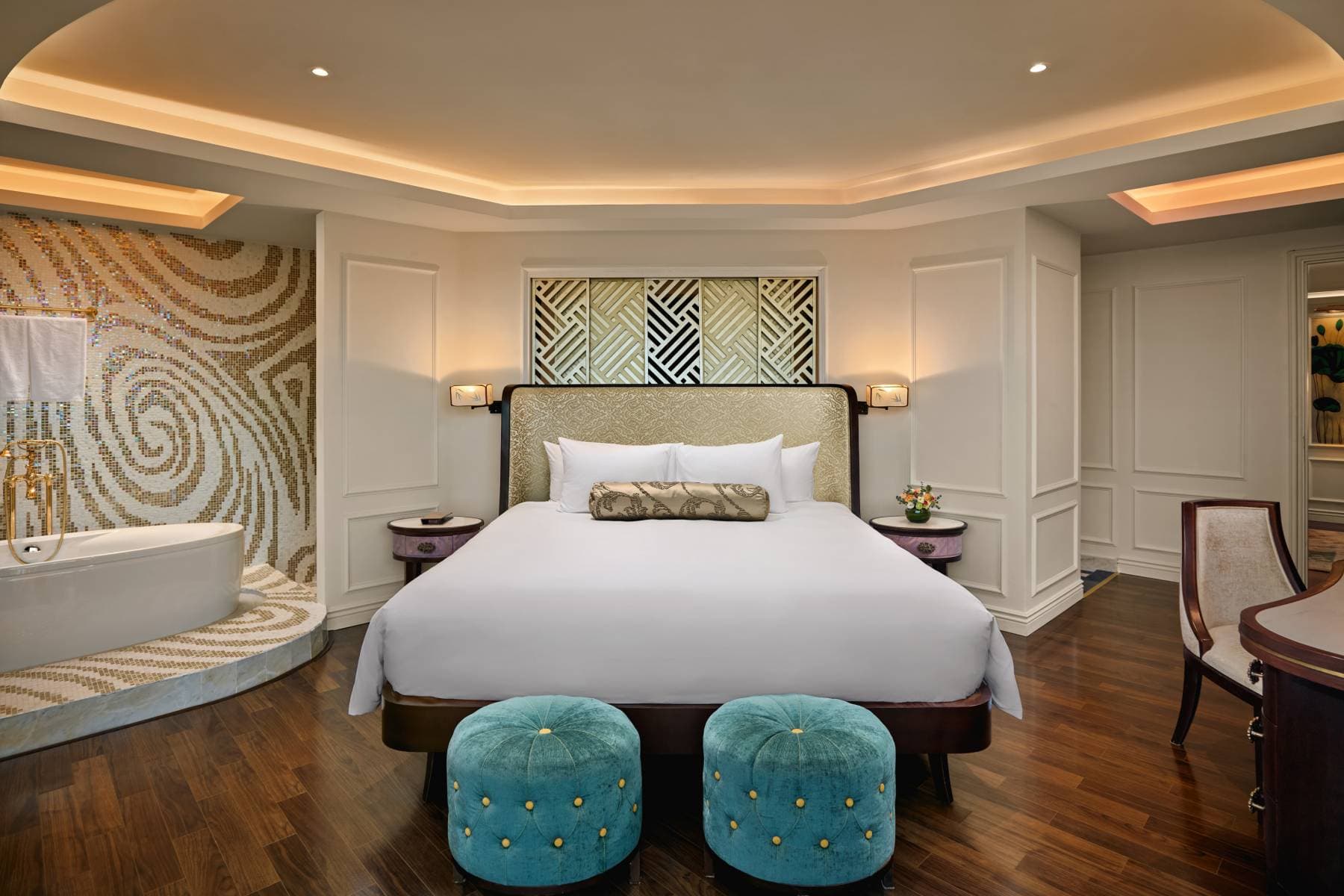 Grand Deluxe