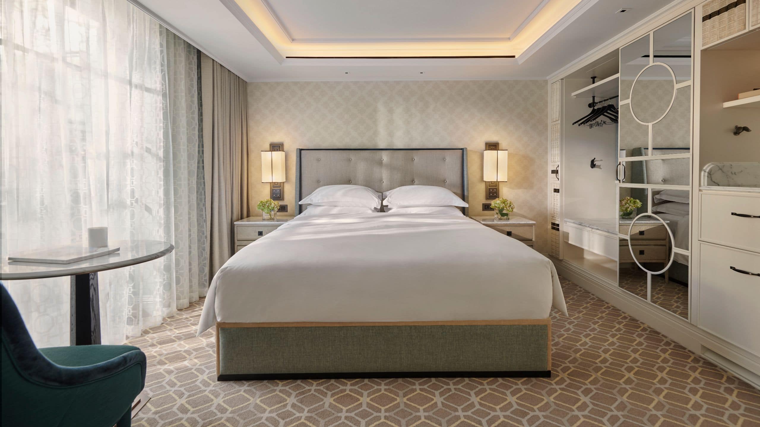 1 King Bed